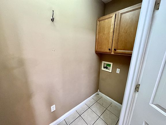4th image of 67 Margaret Rose Ln #1