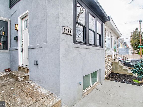 2nd image of 1444 W Nedro Ave