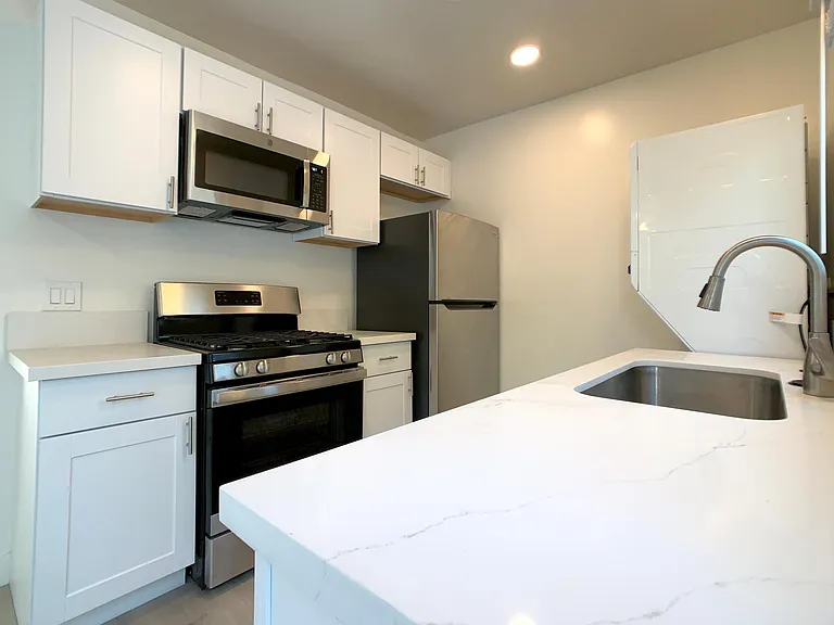 10219 Palms Blvd #10225 — Photo 9