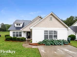 885 Raindrops Rd, Gastonia, NC 28054