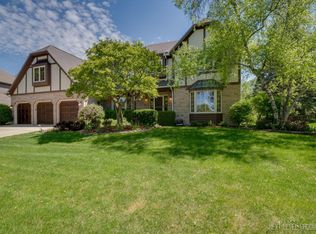 710 Steeplechase Rd, Saint Charles, IL 60174