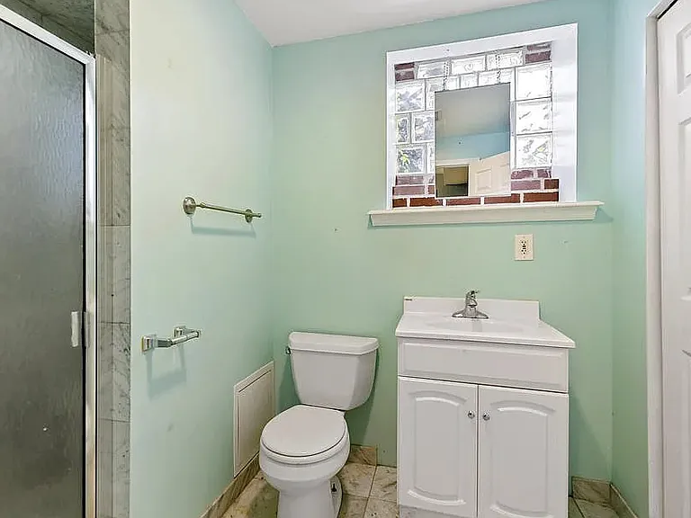 627 S Dean St — Photo 26