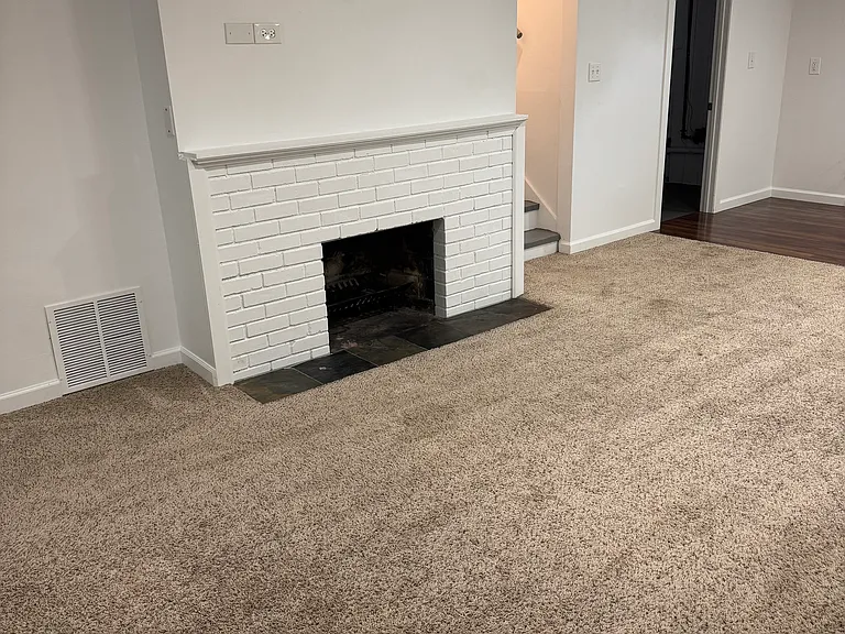 803 E 37th Ave — Photo 29
