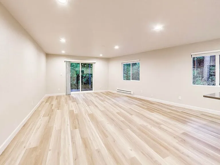25 Devonshire Blvd #1 — Photo 5