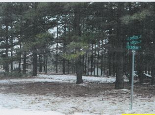 20 W Everett St, Spring Lake, NC 28390