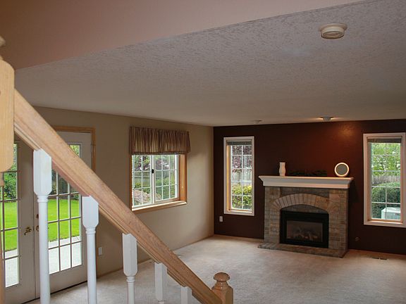 3rd image of 17203 SE 36th St