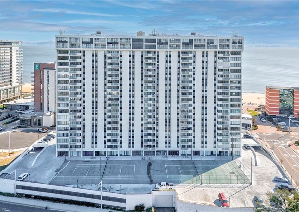 1st image of 4004 Atlantic Ave APT 401