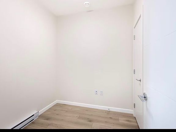 5th image of 7920 206th St #3XX
