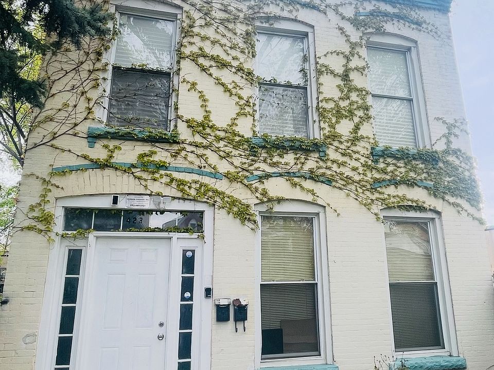 1st image of 423 N Lawndale Ave #1