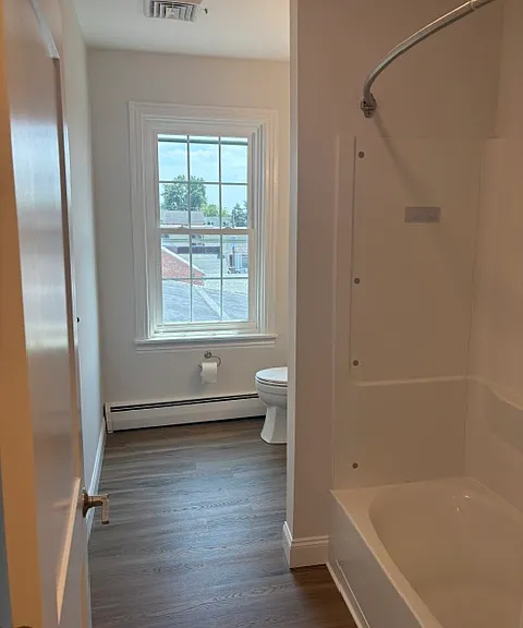 272 Locust St #3 — Photo 6
