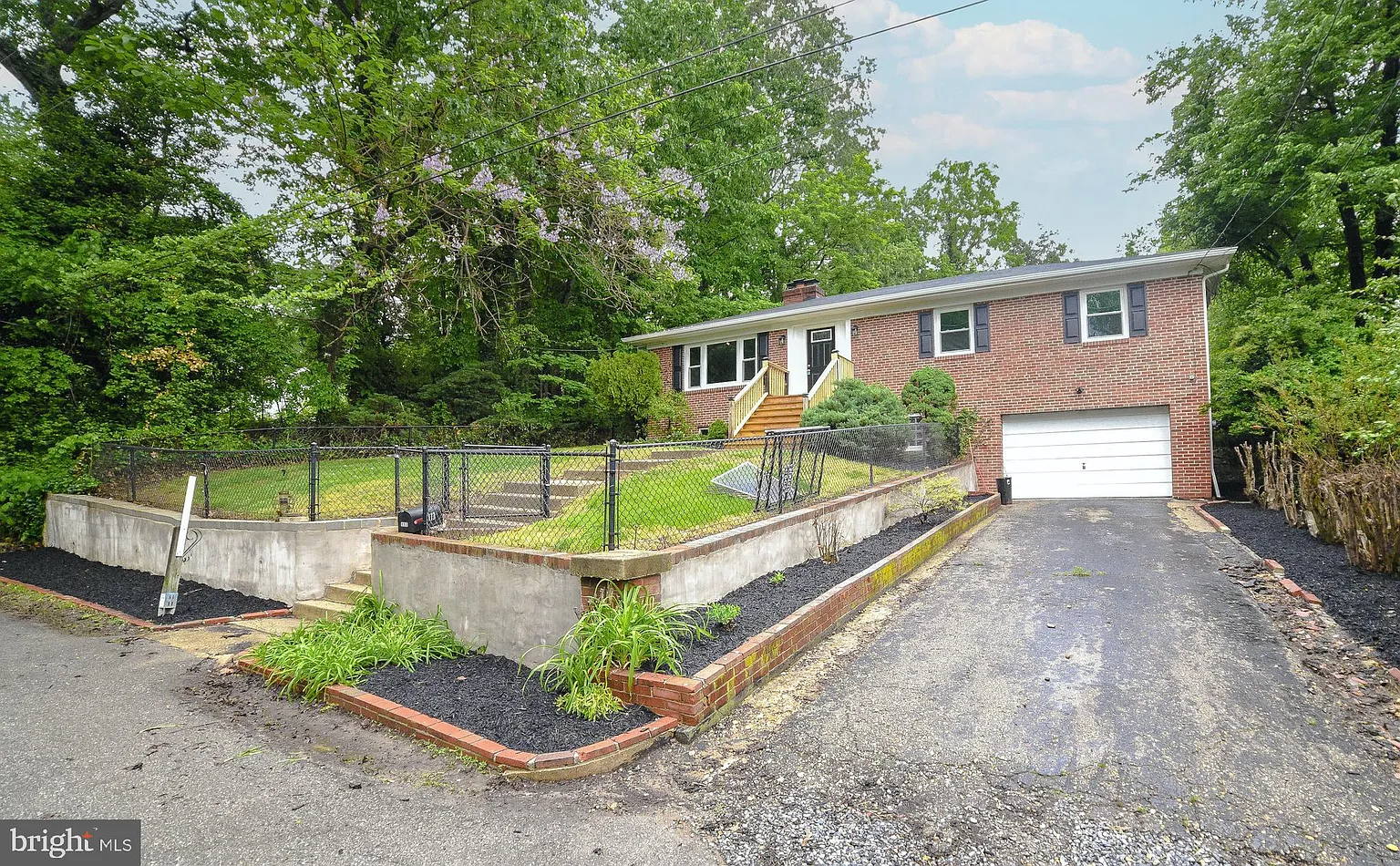113 Bland Dr photo 1