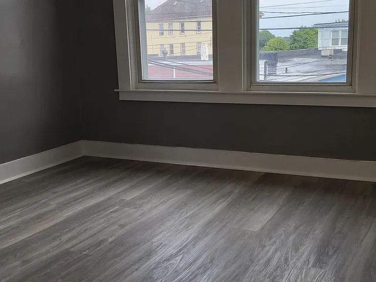 101 Phillips Ave #2E — Photo 4