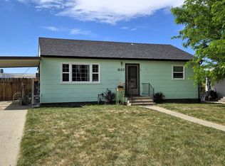 937 Fremont St, Thermopolis, WY 82443