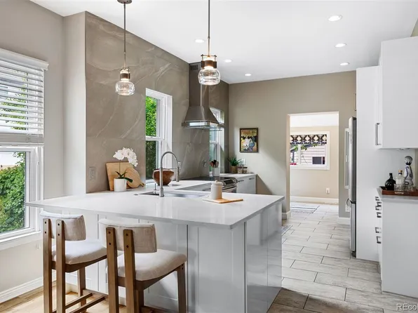 221 S Ogden Street, Denver, CO 80209