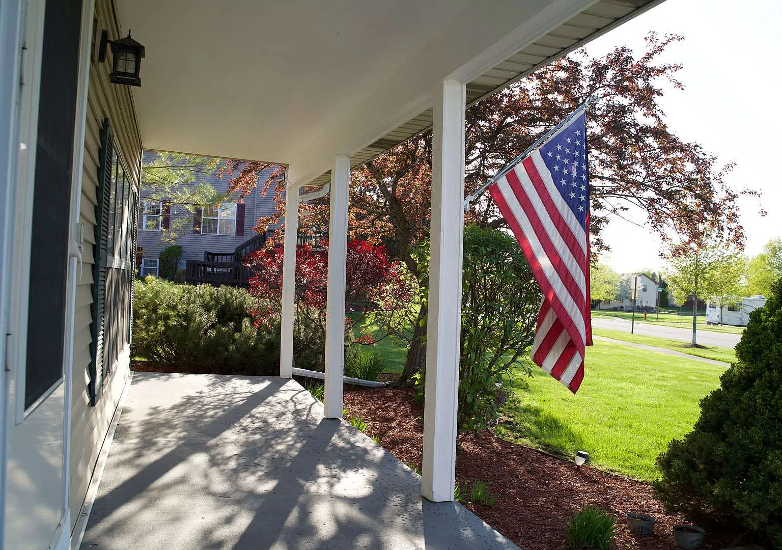 2 bed, 1.5 bath, 1200 sqft, $2,295 — Photo 3