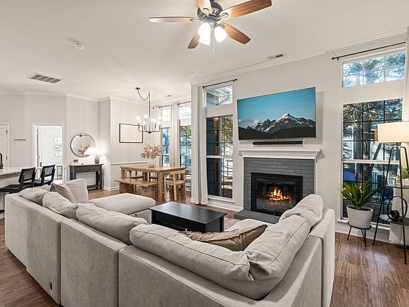 3rd image of 4601 Pine Trace Dr