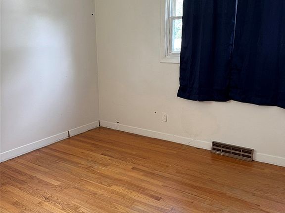 5th image of 30 Ardencrest Rd