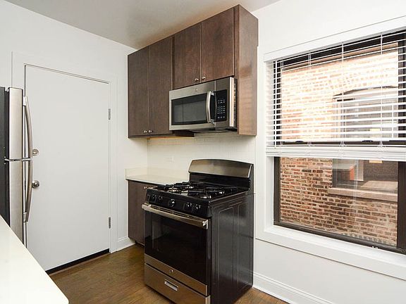 4th image of 2643 N Spaulding Ave #E4