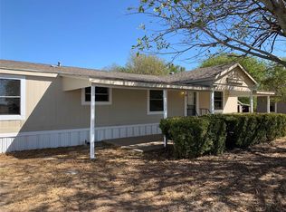 306 3rd Ave, Milford, TX 76670