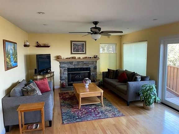 4th image of 936 Heather Dr
