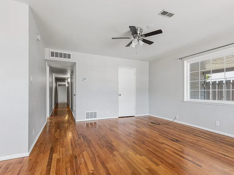 2300 Aspen Dr — Photo 22