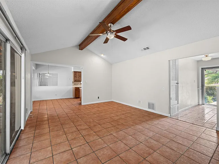 7506 Glenhill Rd — Photo 6