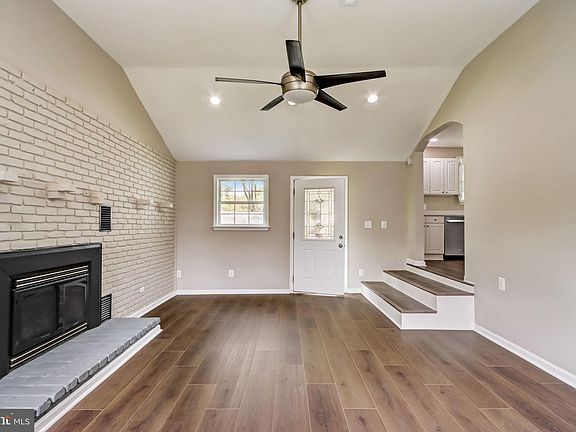 5th image of 310 Buena Vista Ave