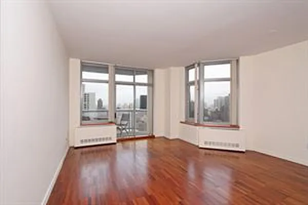 Rented by Douglas Elliman | media 19