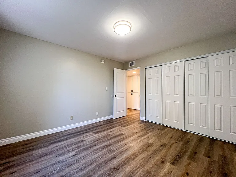 320 W Lomita Ave #11 — Photo 10