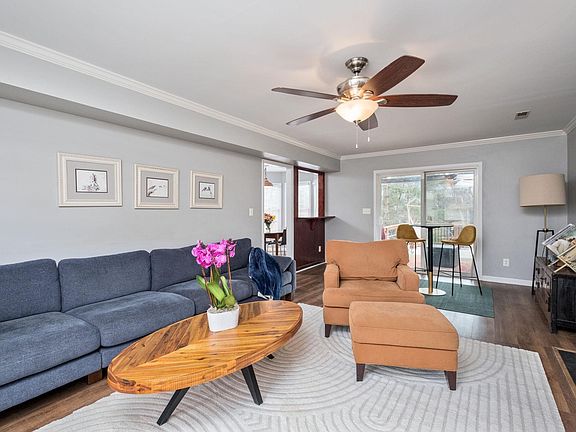 2nd image of 1143 Raintree Dr