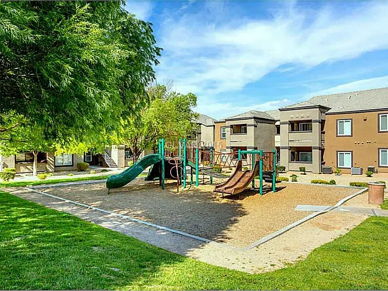 6650 W Warm Springs Rd #B — Photo 28
