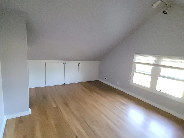 2805 NE 59th Ave — Photo 7