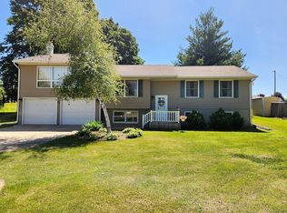 43 Meadow Ln, Prophetstown, IL 61277