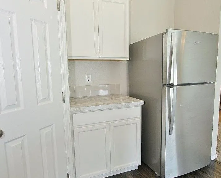 1642 N Pewter Ave — Photo 10
