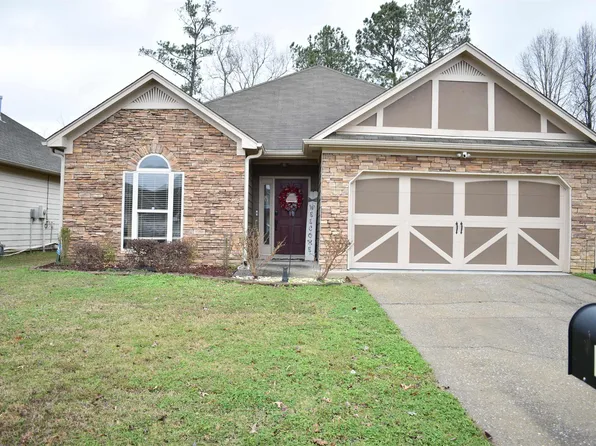 215 Fox Run Ln, Pell City, AL 35125