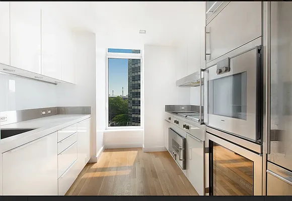 Rented by Compass | media 42