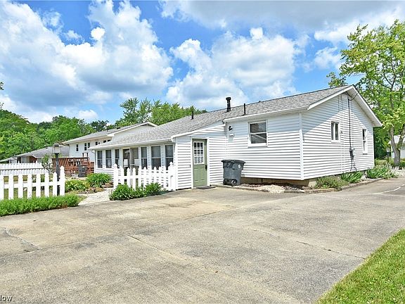 3rd image of 3217 Starlite Dr NW