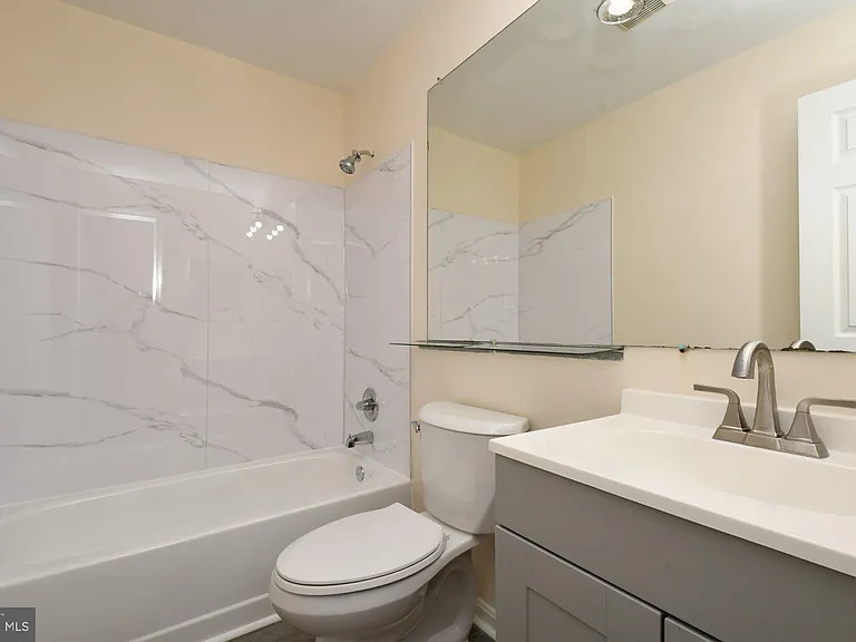 10709 Gideon Ct — Photo 24