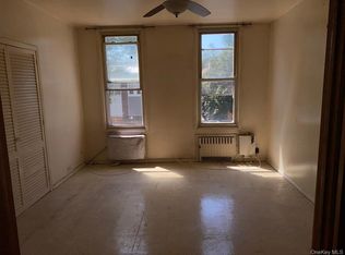 7451 64th Pl APT 2L, Glendale, NY 11385