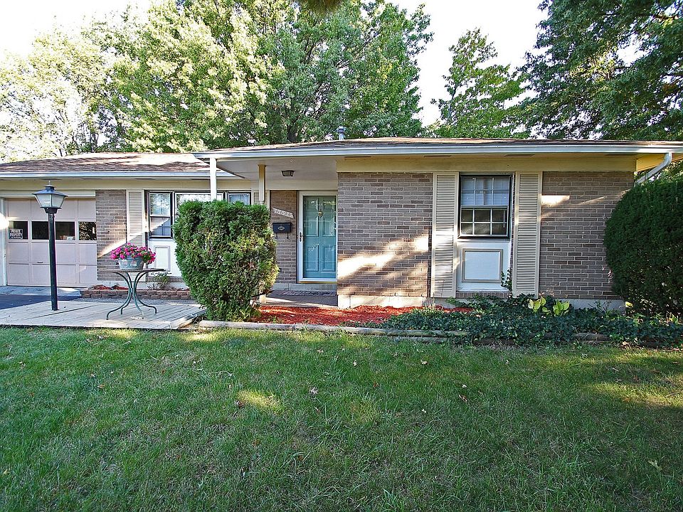 1st image of 6624 Carriage Ln