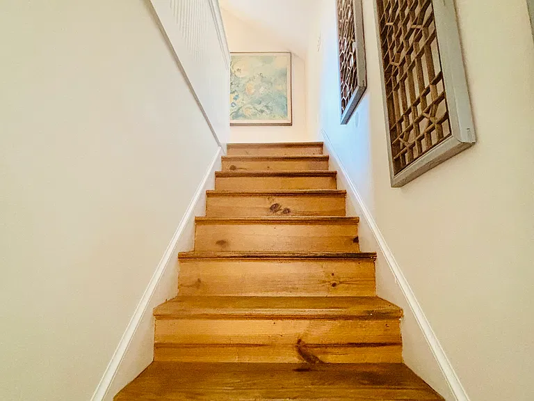 843 College Ave — Photo 14