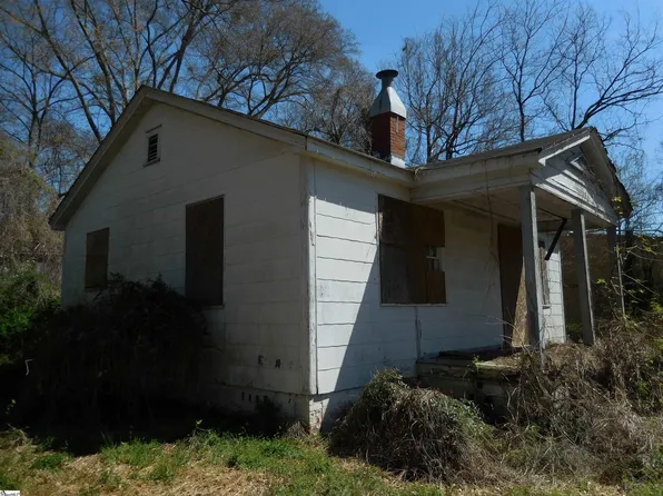 945 S Irwin Ave, Spartanburg, SC 29306