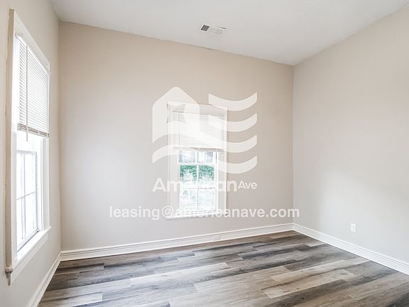 1775756_005_dining_room_13829220.jpg