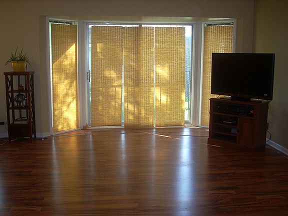 5th image of 2810 Mitchell Dr APT 8
