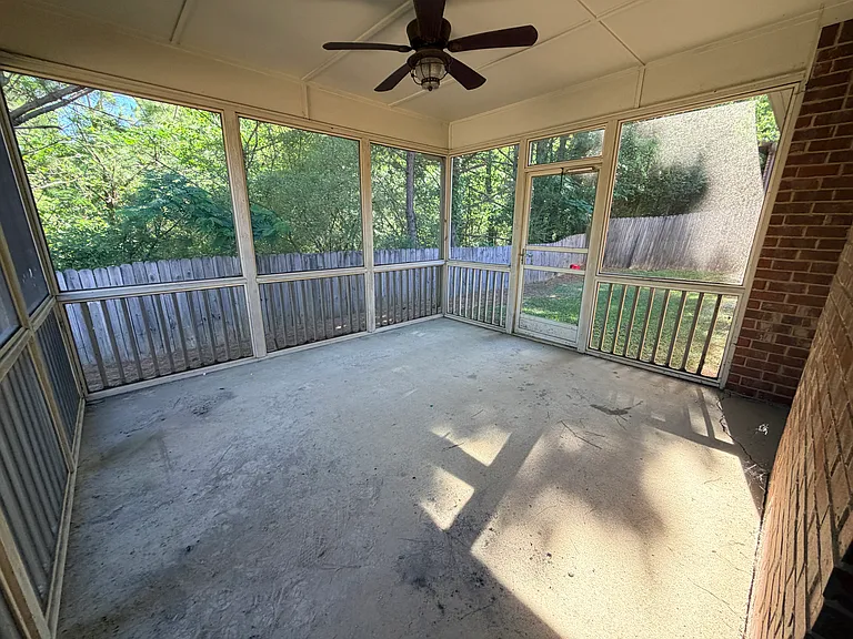 2938 Summit Dr — Photo 26
