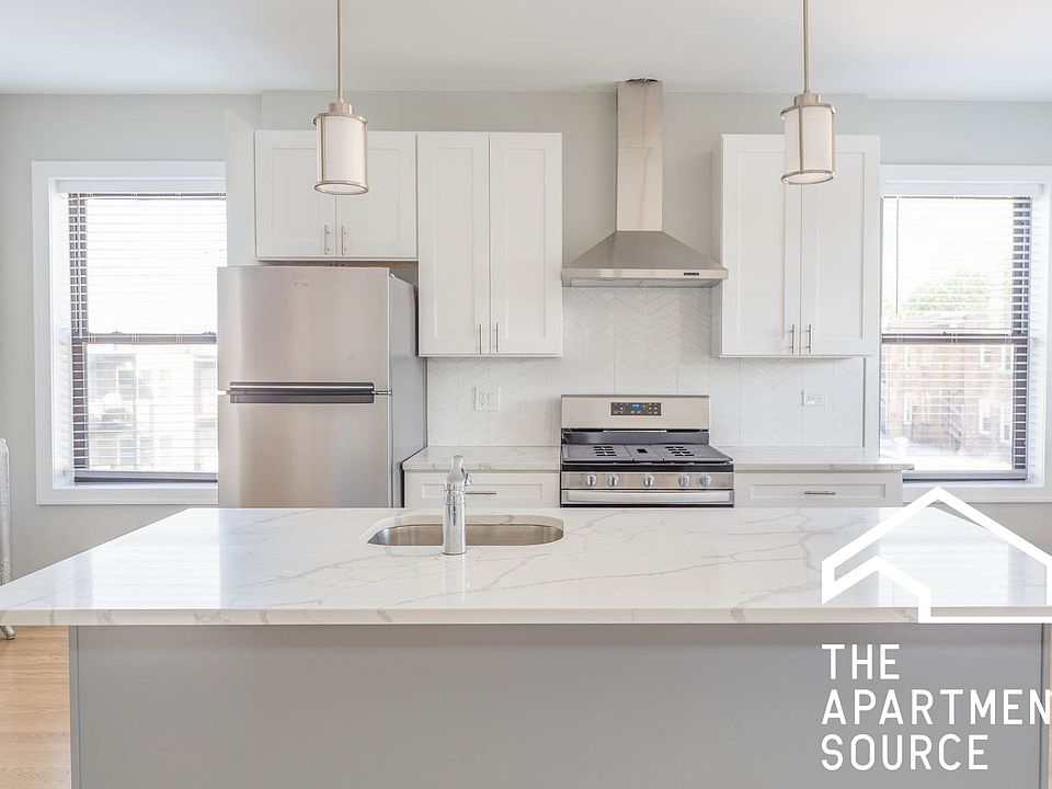 1st image of 3912 N Keeler Ave #3