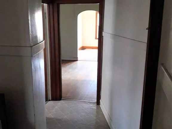 4th image of 8903 S Hermitage Ave #2