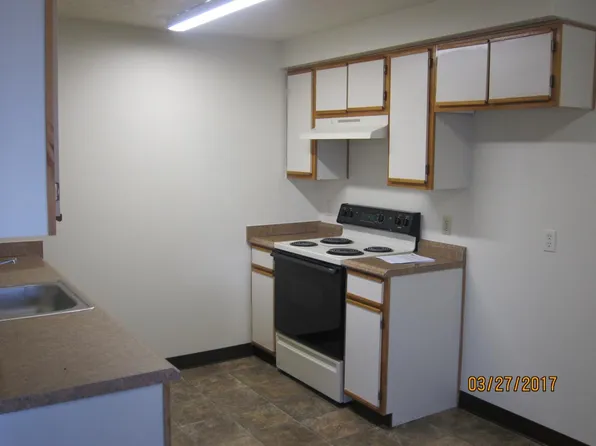 495 NW 8th St, Ontario, OR 97914