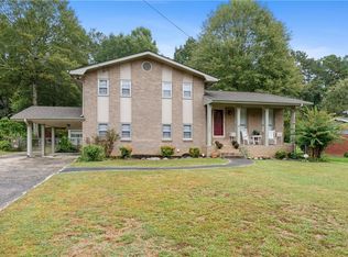 792 Barnesdale Dr, Jonesboro, GA 30236