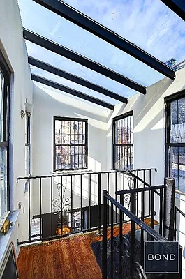 Rented by Bond New York | media 11